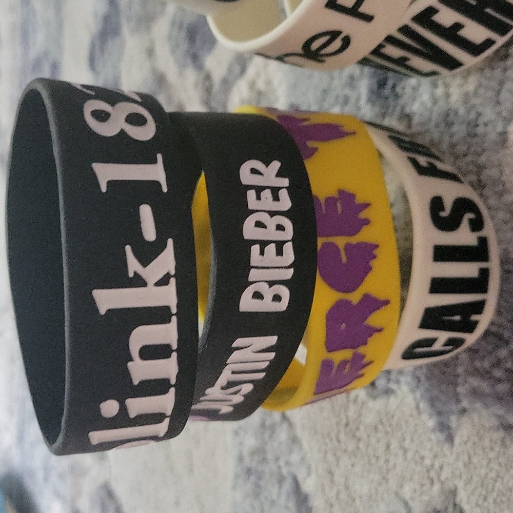 Pop Punk band rubber bracelets - Picture 3 of 7